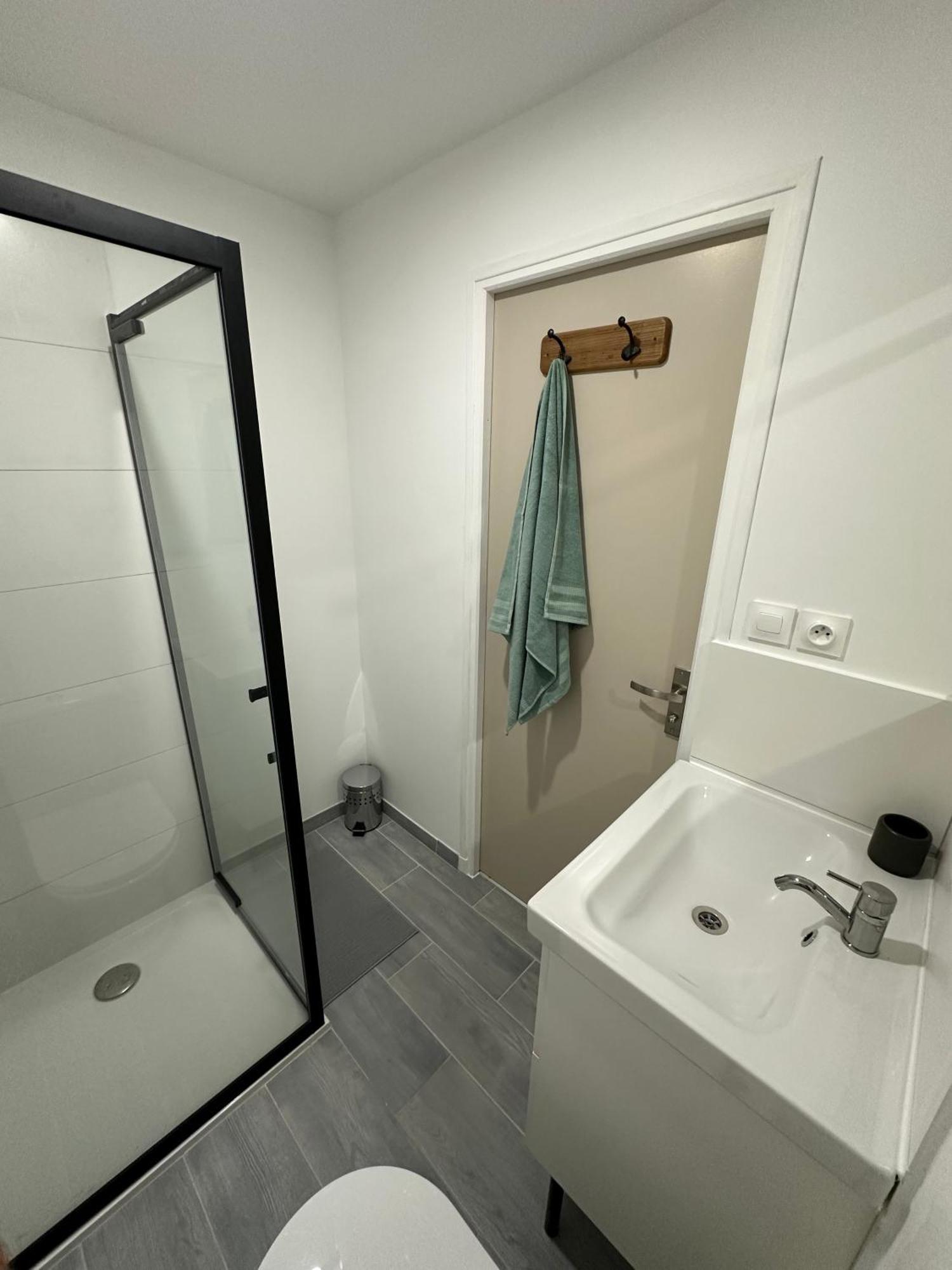 Le Qg Aparthotel Codolet Eksteriør bilde