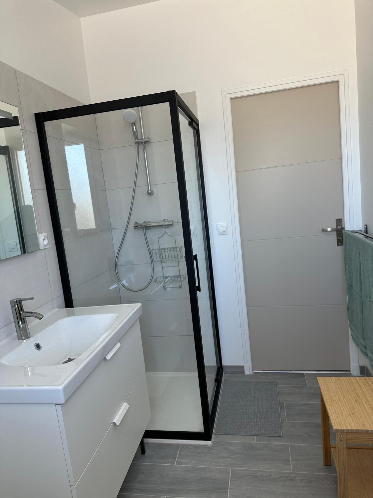 Le Qg Aparthotel Codolet Eksteriør bilde