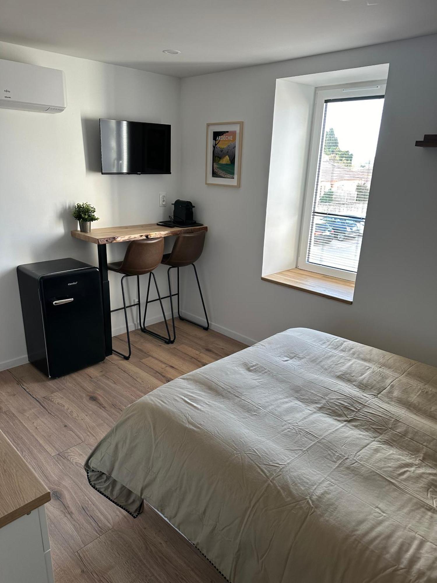 Le Qg Aparthotel Codolet Eksteriør bilde