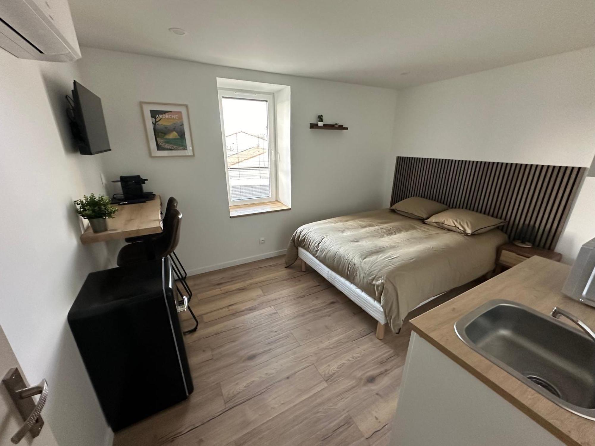 Le Qg Aparthotel Codolet Eksteriør bilde